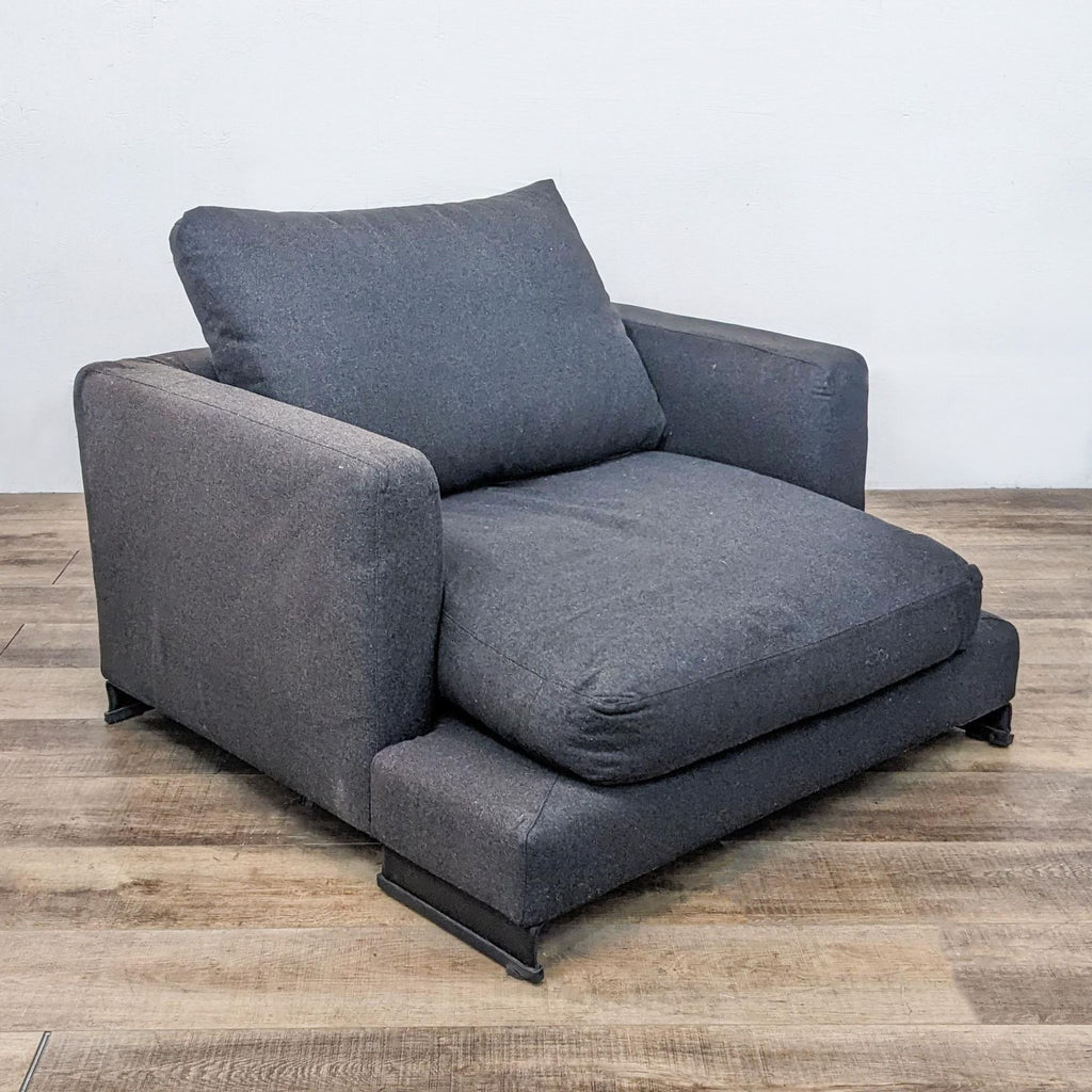 Camerich Easytime Modern Lounge Chair