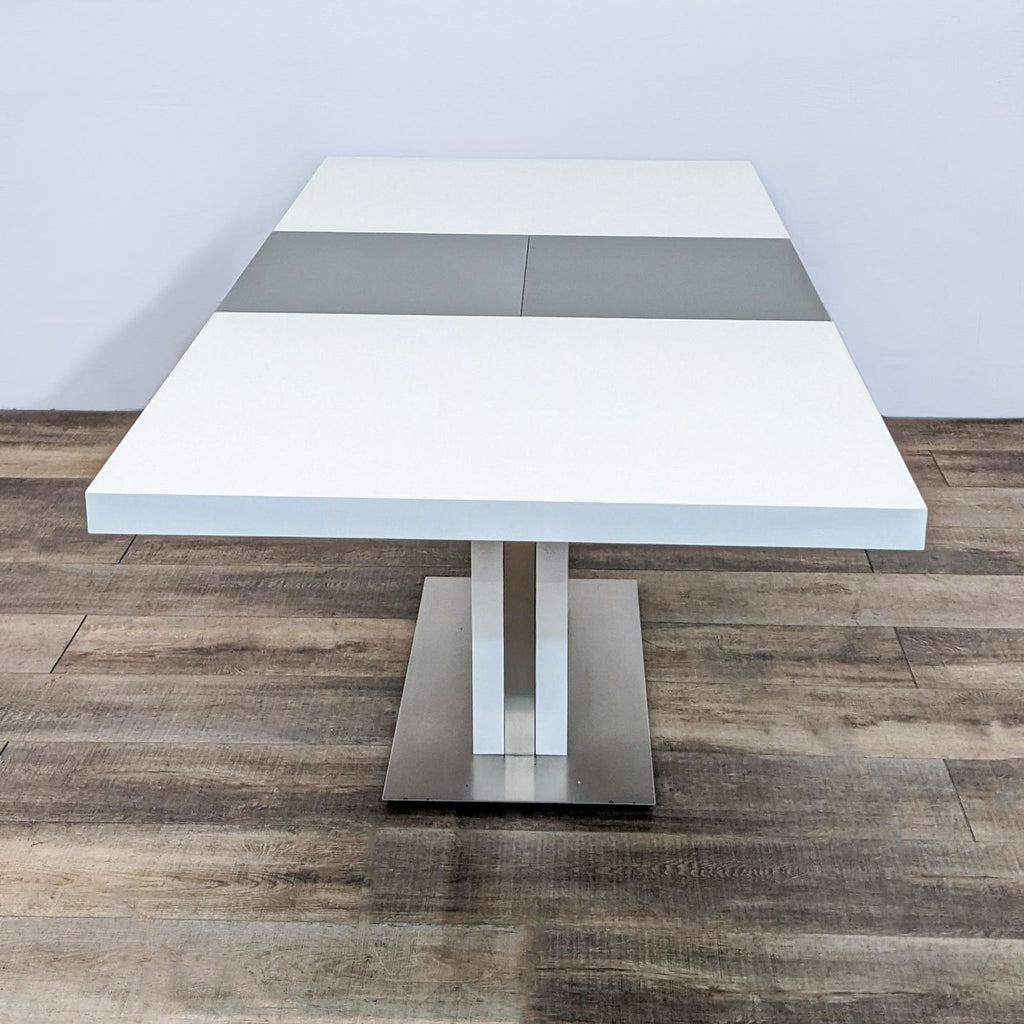 BoConcept Milano Modern Extendable Dining Table